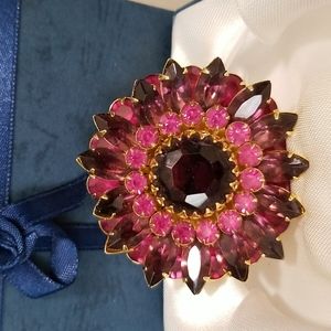 Judy Lee vintage tiered flower Purple & Pink brooch.